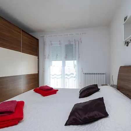 House With A Parking Space - 11744 Zadar