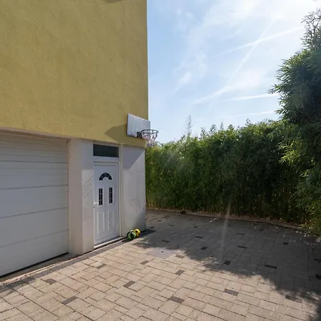 別荘 House With A Parking Space - 11744